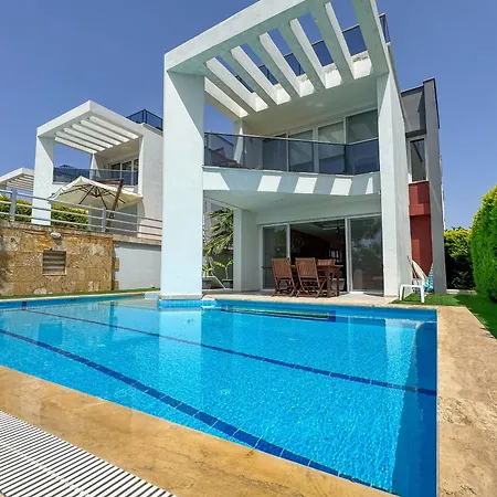 Exclusive Vila *